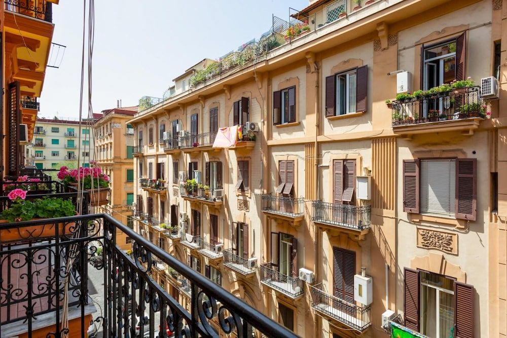 undefined Via Pasquale 16 in Napoli 2