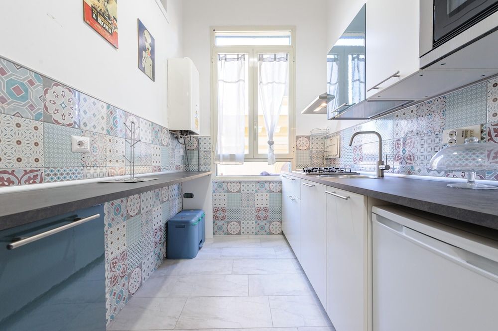 Via Aniello Falcone 72b Apartment 18