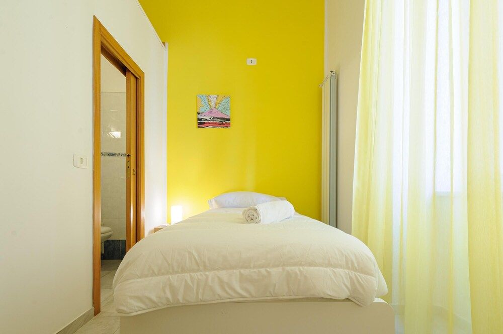Via Aniello Falcone 72b Apartment 10