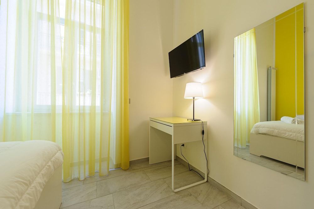 Via Aniello Falcone 72b Apartment 12