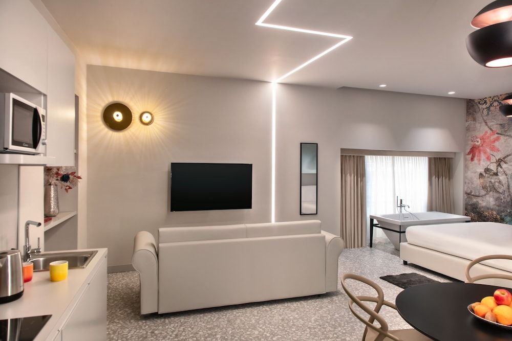 LADY ROSE Luxury Apartment 8