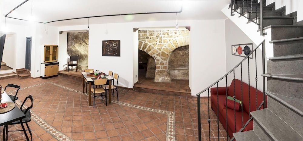 undefined The Rock Apartment in Napoli 9