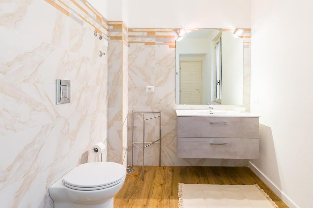 Barrio 133 - Double Bedroom in Center by Napoliapartments Apartment 13