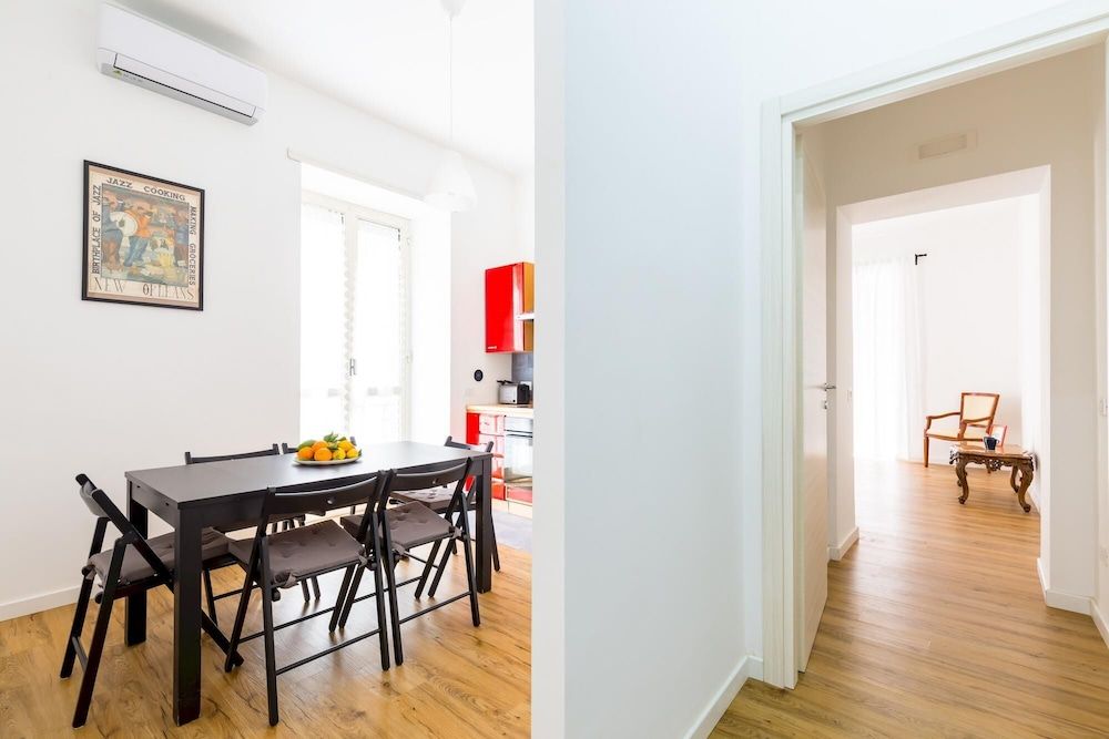 undefined Barrio 133 - Double Bedroom in Center by Napoliapartments