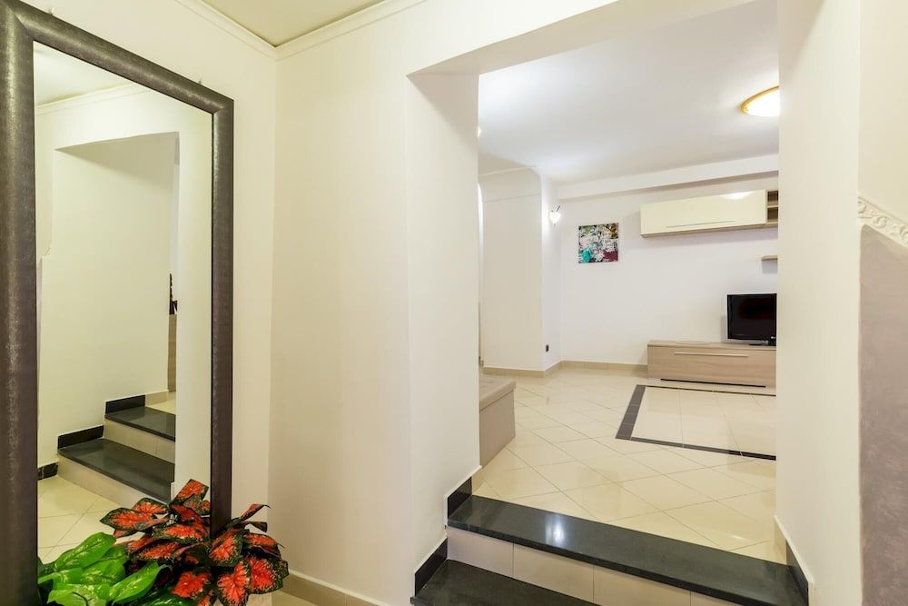 undefined QS1 - Indipendent Flat in Center 5