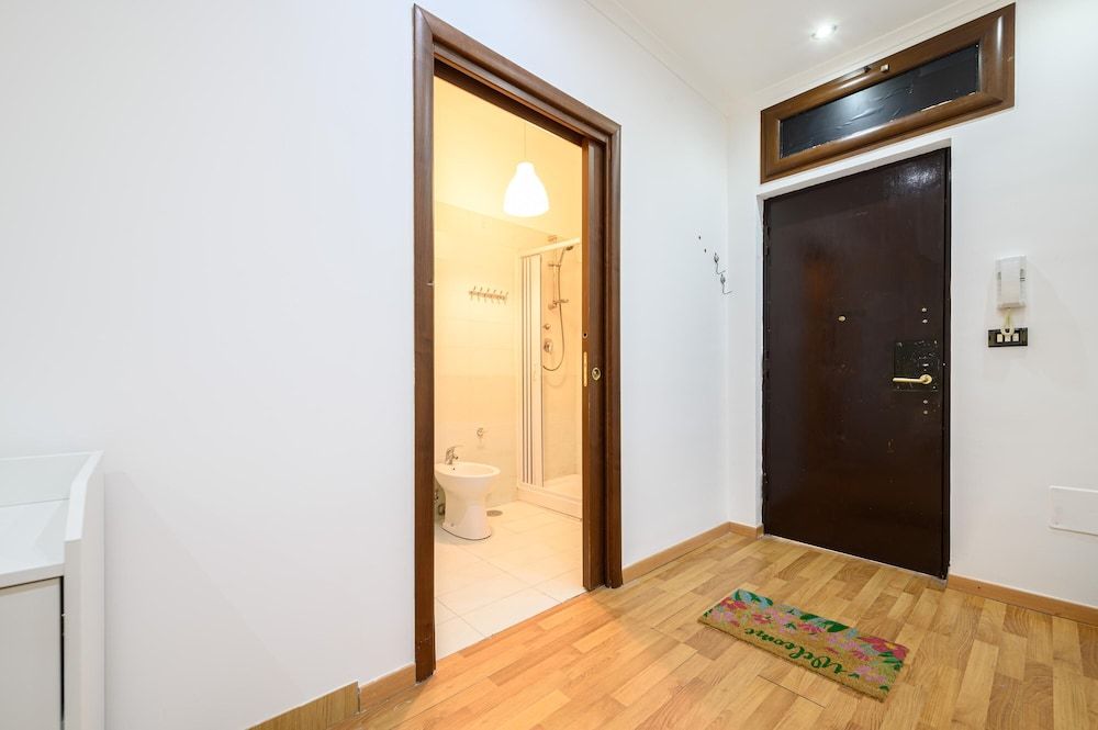 Via Lanzieri 38 in Napoli Apartment 13