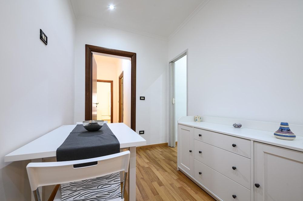 Via Lanzieri 38 in Napoli Apartment 14