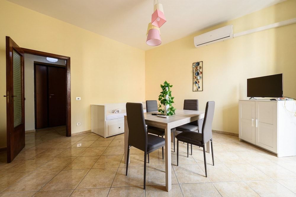 undefined Vico Lungo Teatro Nuovo 20