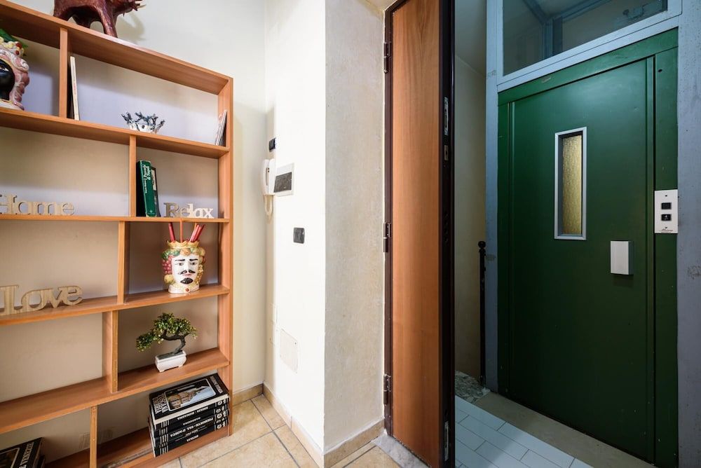 undefined Vico Lungo Teatro Nuovo 20 7