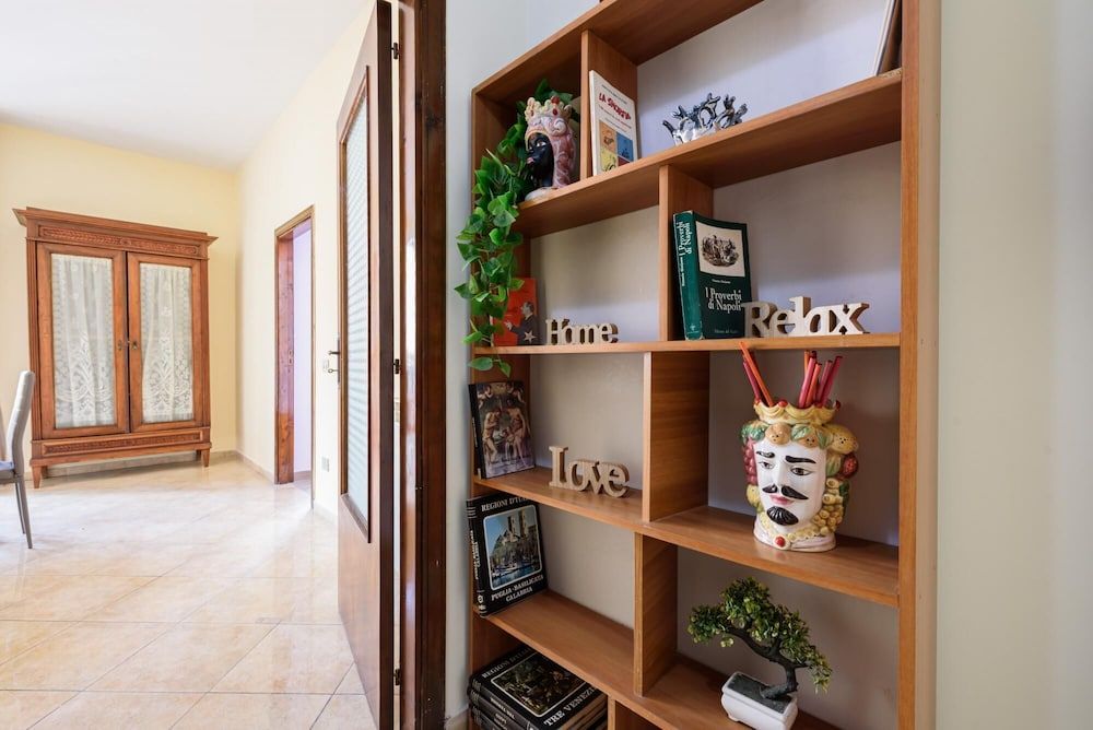 undefined Vico Lungo Teatro Nuovo 20 8