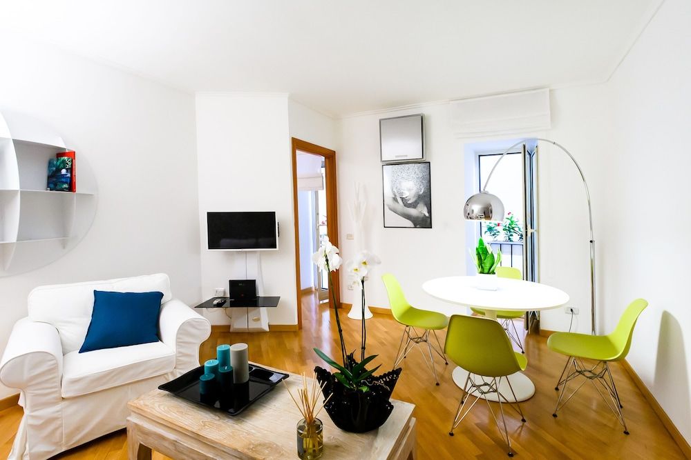 Niparè Suite Luxury Apartment 18