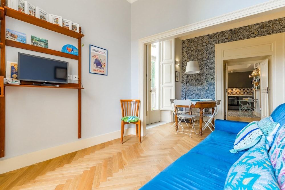 undefined Donna Costanza - Stylish and Panoramic Flat 4