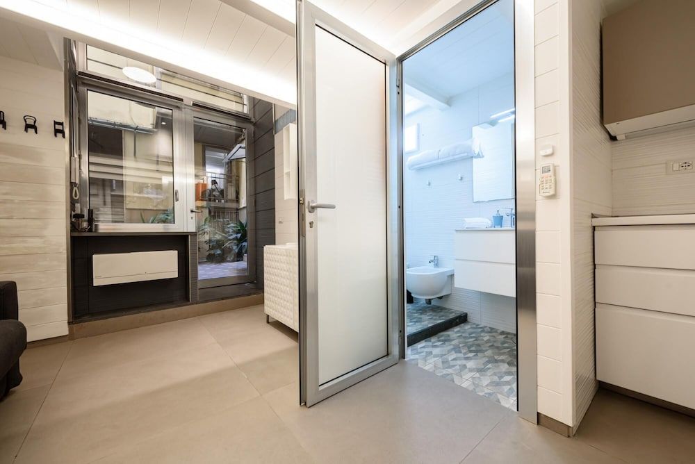 undefined Riviera di Chiaia 155 9