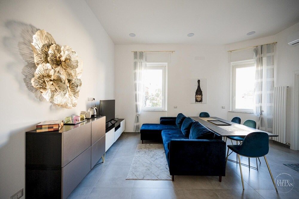 undefined Poerio 98 Luxury Apartment 8