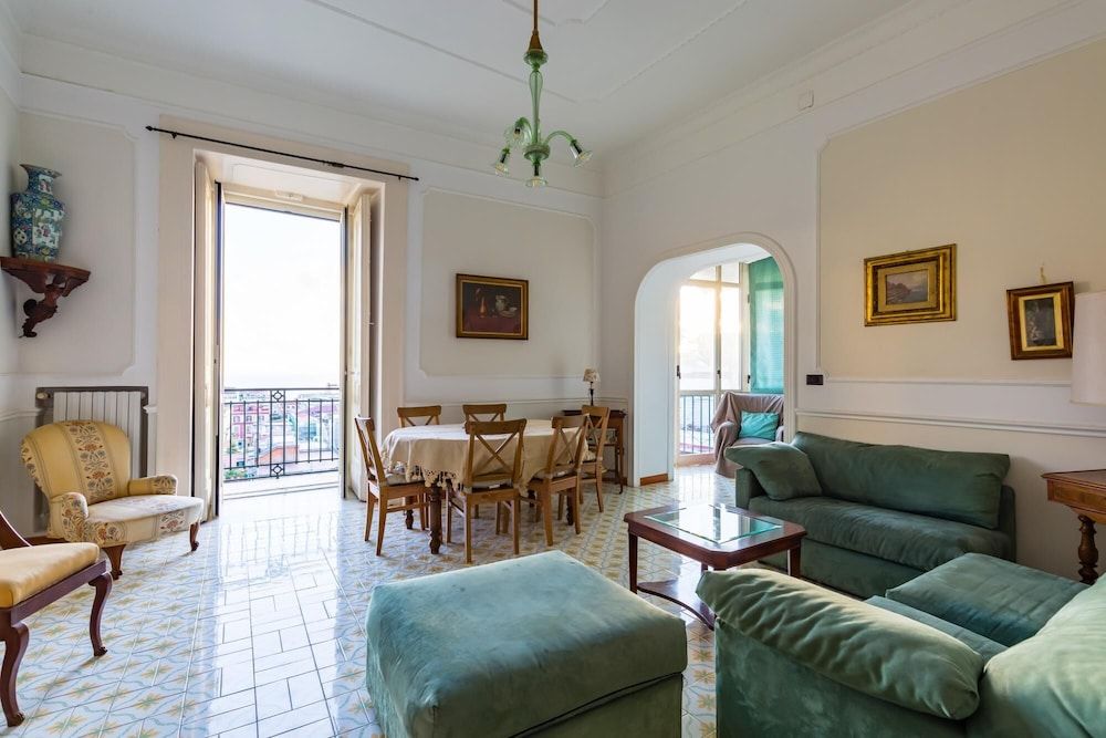 Villa Paola - Hidden Panoramic Garden and Terraces Apartment 36