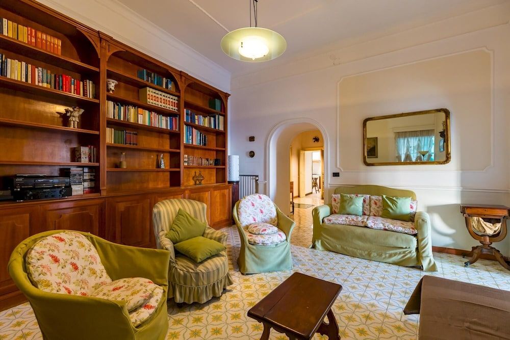 Villa Paola - Hidden Panoramic Garden and Terraces Apartment 42