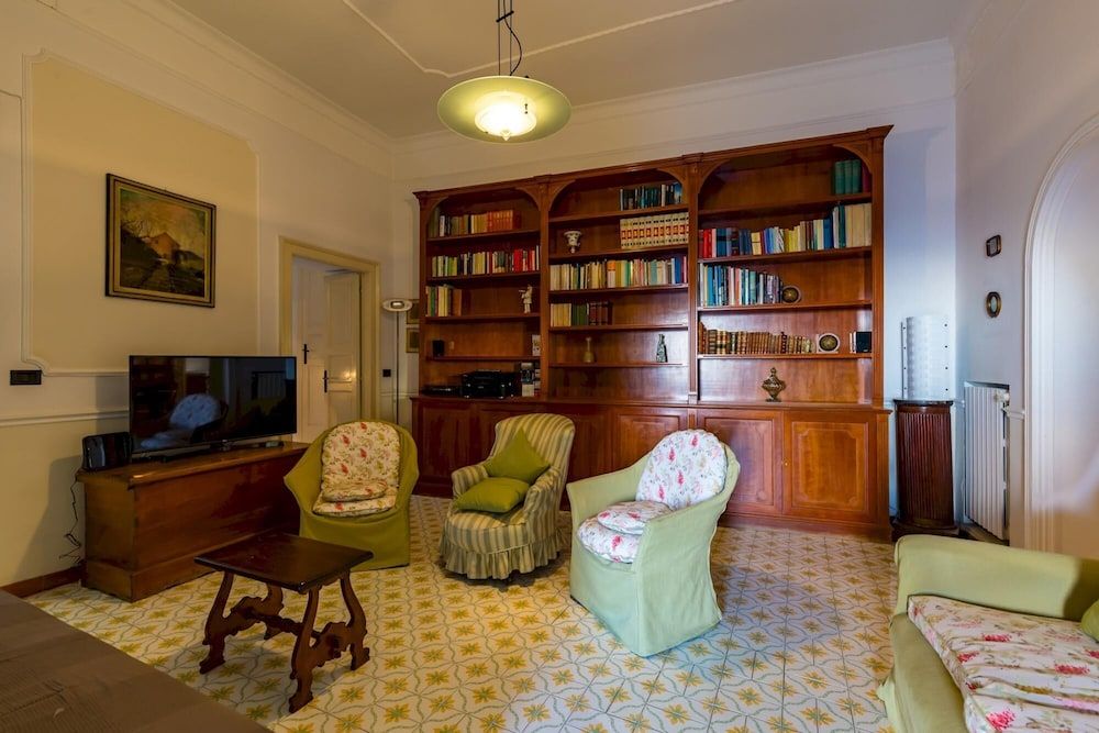 Villa Paola - Hidden Panoramic Garden and Terraces Apartment 39