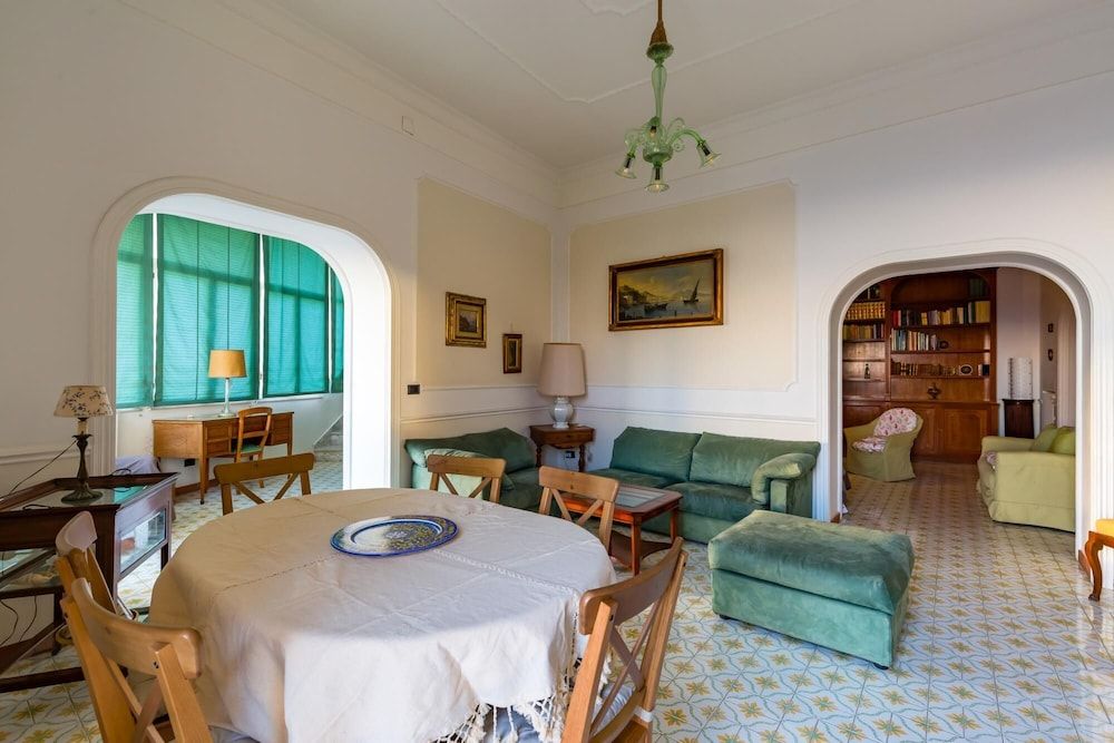 Villa Paola - Hidden Panoramic Garden and Terraces Apartment 46