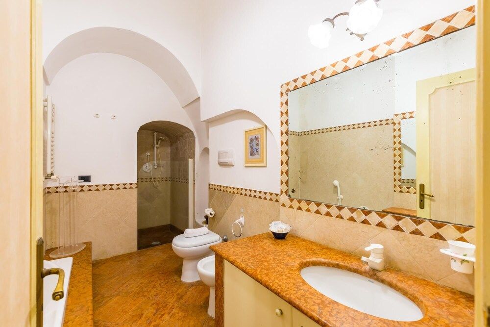 Villa Paola - Hidden Panoramic Garden and Terraces Apartment 25