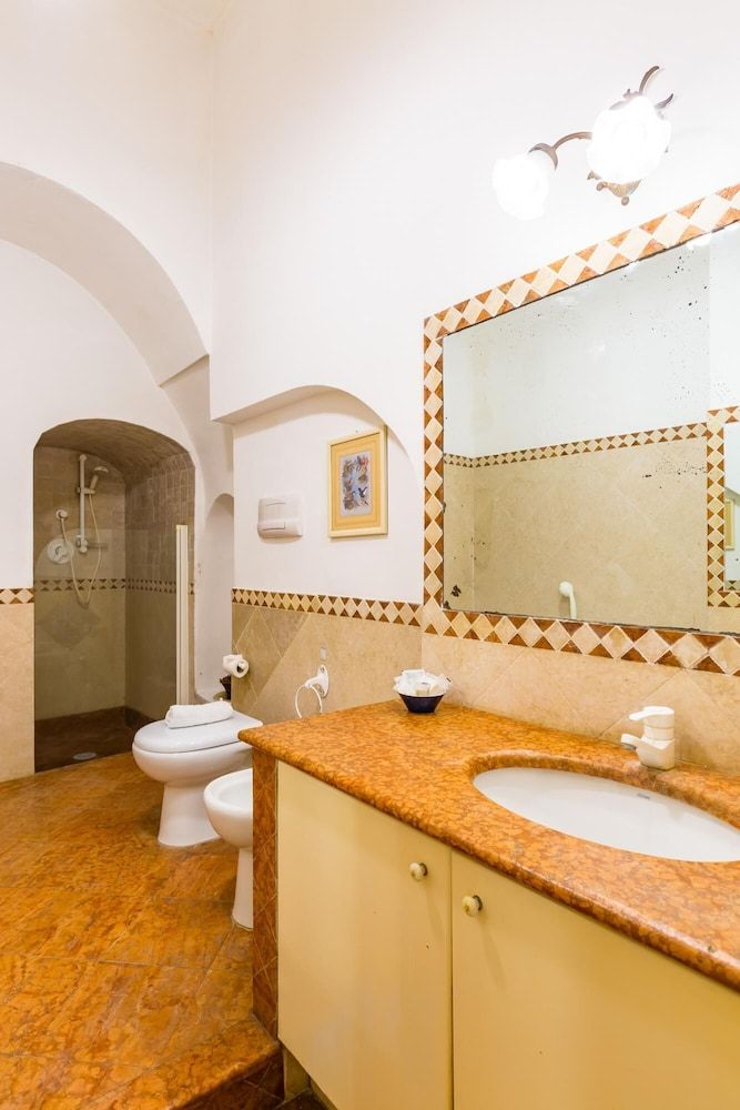 Villa Paola - Hidden Panoramic Garden and Terraces Apartment 28