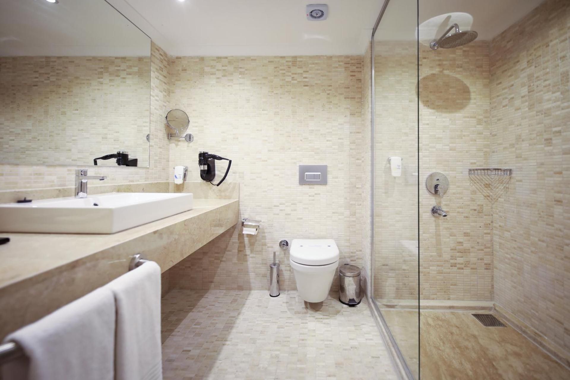 Yacht Club Family Room 3