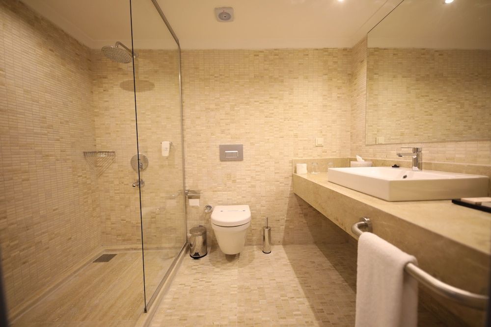 Yacht Club Family Room 2