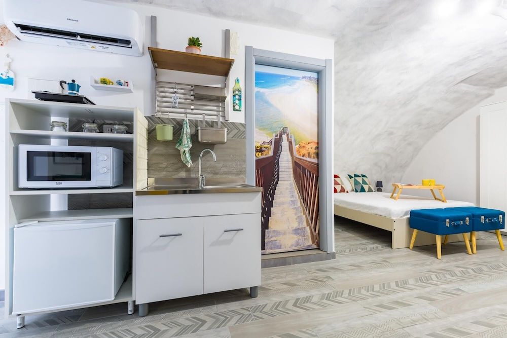 undefined Riviera di Chiaia Studio Apartment 4