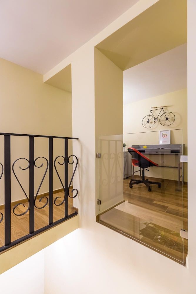 Apartment in the Heart of Nightlife by Wonderful Italy Apartment 19