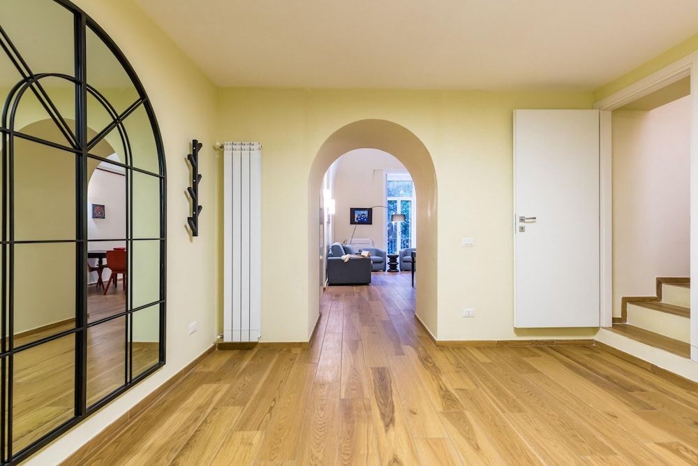 Apartment in the Heart of Nightlife by Wonderful Italy Apartment 17