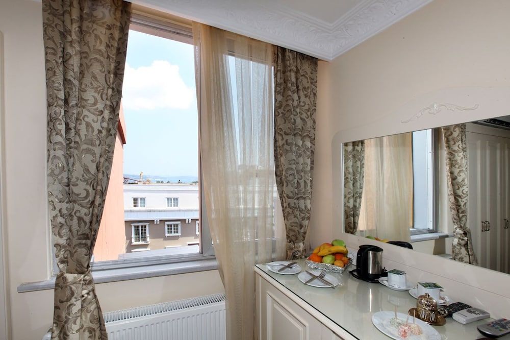Sirkeci Park Hotel Standard Double or Twin Room 16