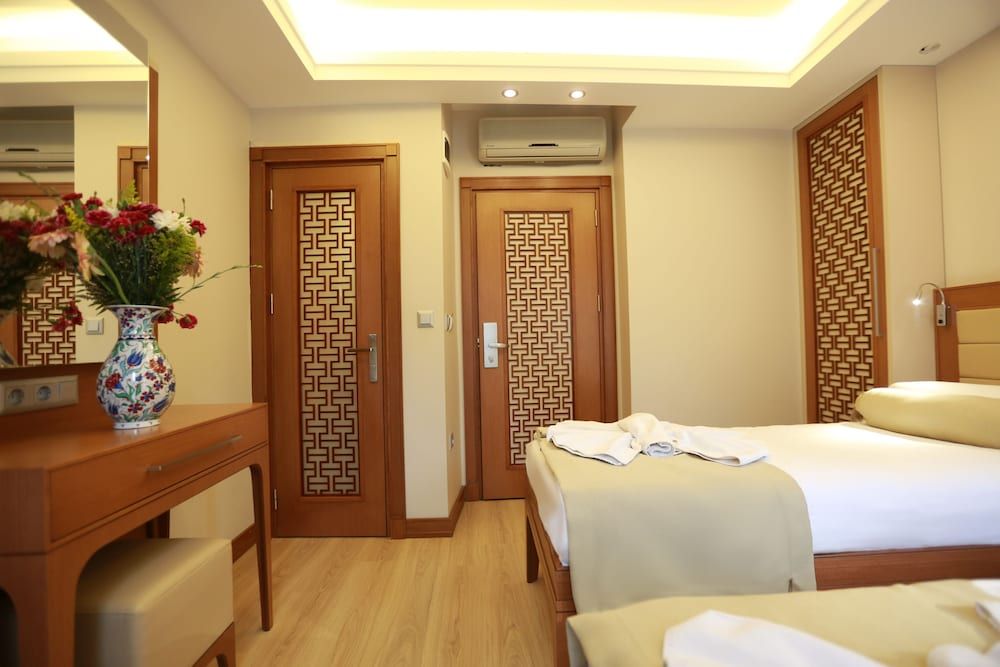 Sirkeci Park Hotel Standard Double or Twin Room 15