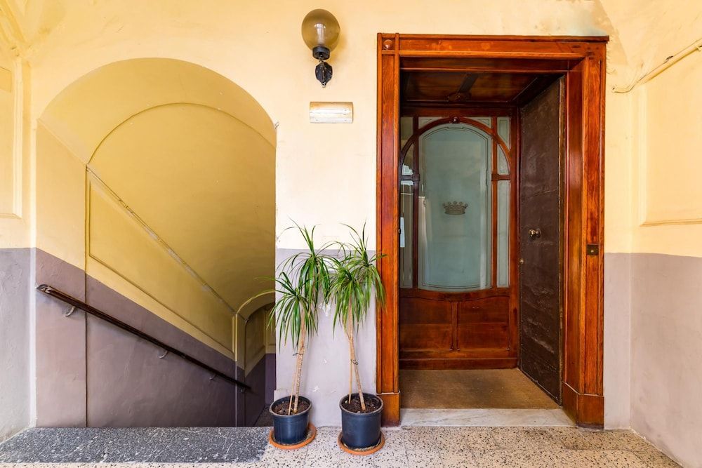 undefined Apartment With Balcony in Palazzo Diaz by Wonderful Italy 4