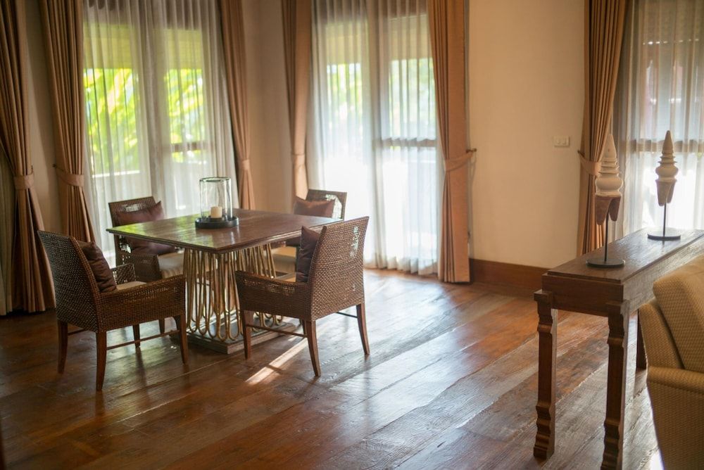 Sibsan Luxury Hotel Rimping Executive Suite 12