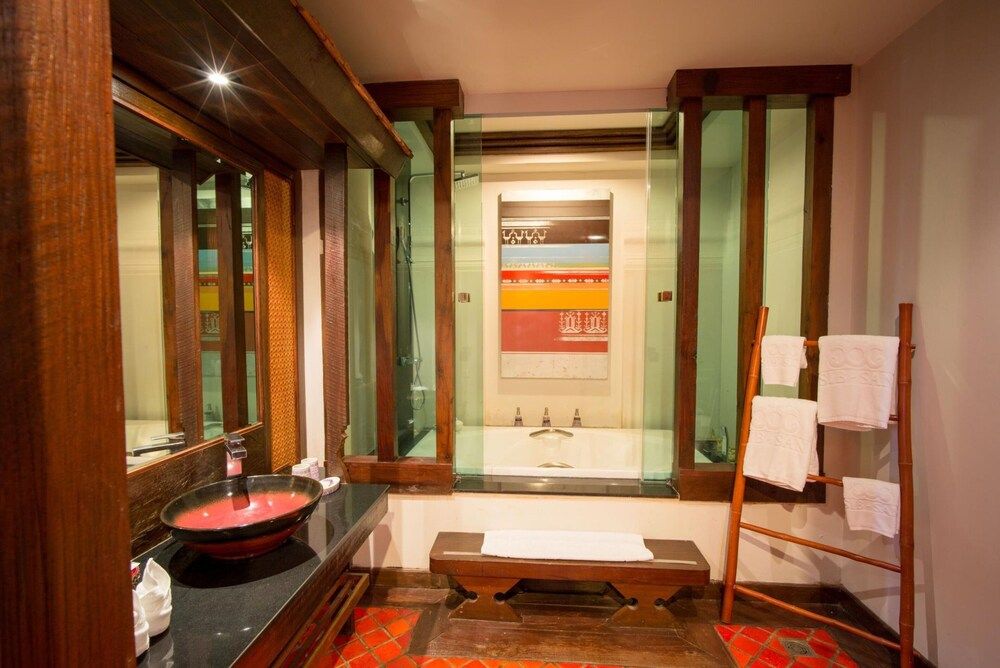 Sibsan Luxury Hotel Rimping Grand Deluxe 4