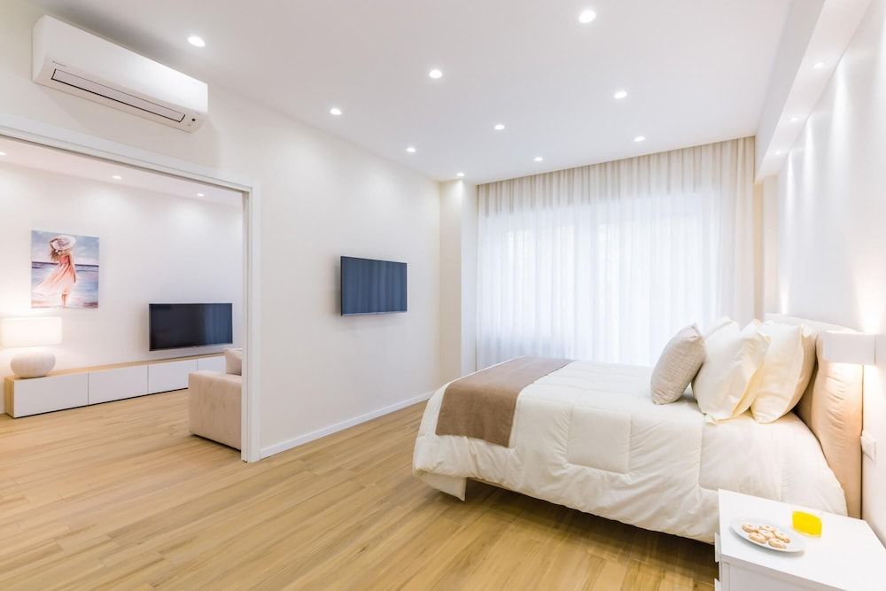 Style House in Naples by Wonderful Italy Apartment 4