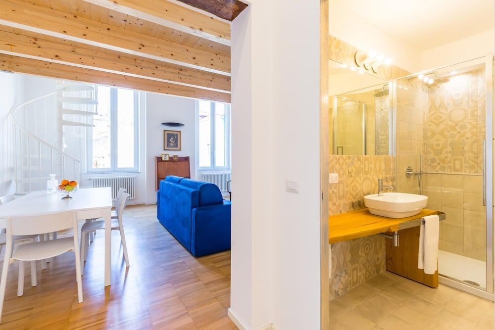 undefined Appartamento tra le Cupole di Napoli by Wonderful Italy 3