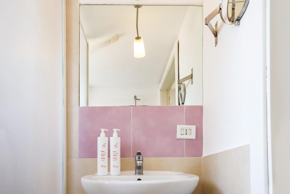 undefined Appartamento con Terrazzo a Piazza Dante by Wonderful Italy 6