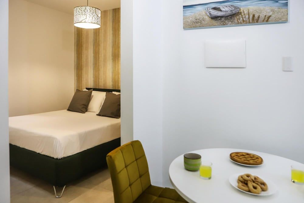 undefined Mira Naples Apartment I Triple 2