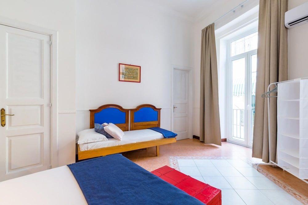 undefined In the Heart of Quartieri Spagnoli 3