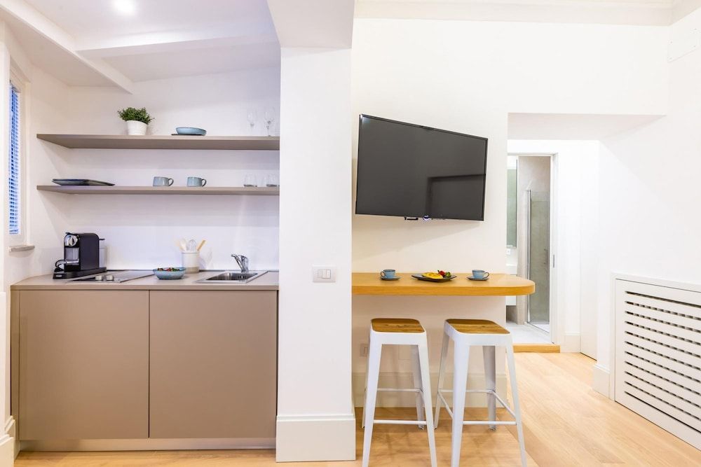 Cozy Studio in Chiaia District by Wonderful Italy Apartment 15