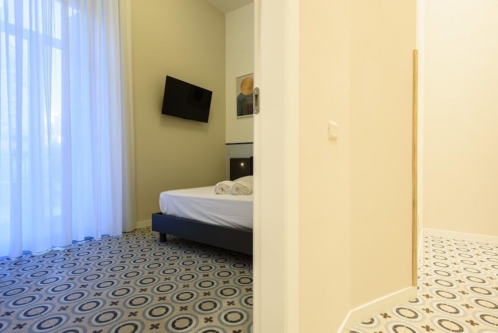 Maria Theresa Rooms Garden Apartment 6