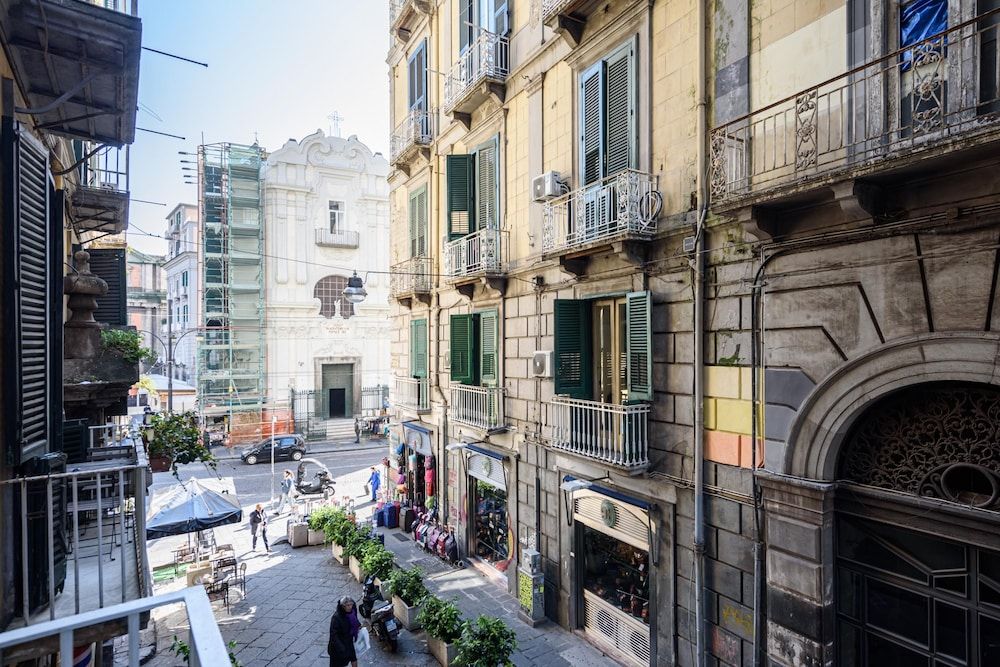 undefined Vico Mastellone in Napoli 4