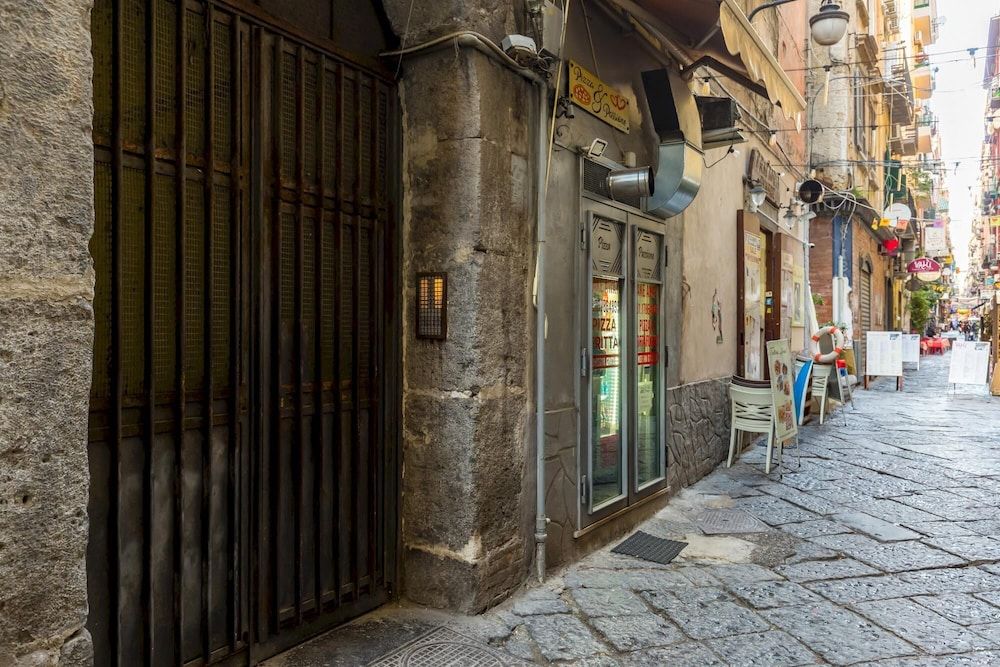 Studios 1 in Napoli With 1 Bathrooms Apartment 24