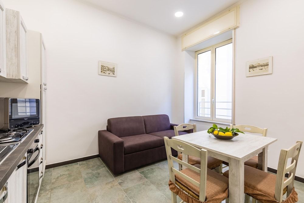 undefined Apartment 2 in Napoli 8