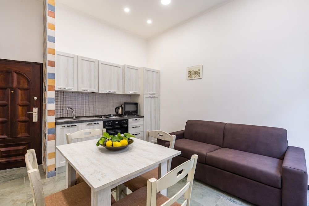 undefined Apartment 2 in Napoli 4