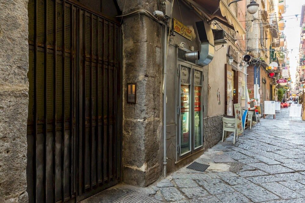 undefined Studios 3 in Napoli With 1 Bathrooms 2