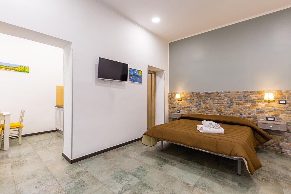 Studios 3 in Napoli With 1 Bathrooms Apartment 14