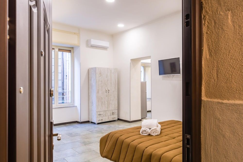 Studios 3 in Napoli With 1 Bathrooms Apartment 15