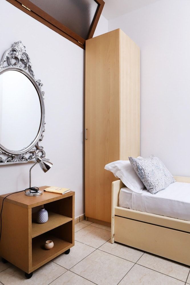 Appartamento a due Passi da via Duomo by Wonderful Italy Apartment 30