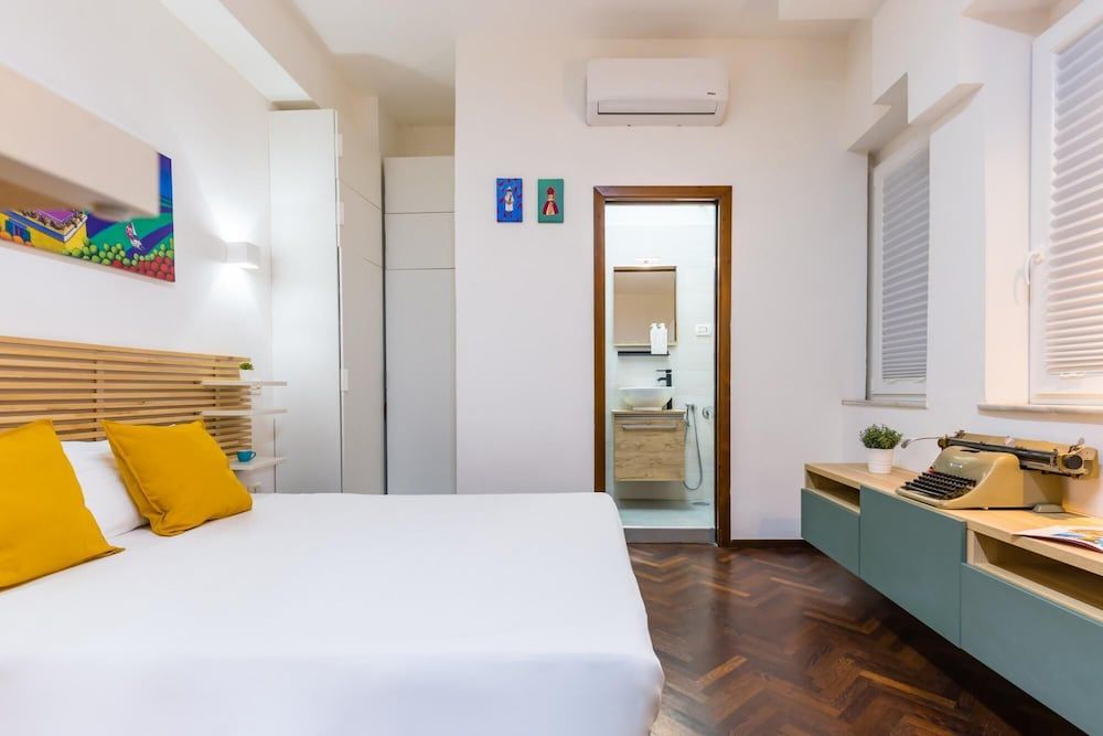 undefined Studio ai Quartieri Spagnoli by Wonderful Italy 8